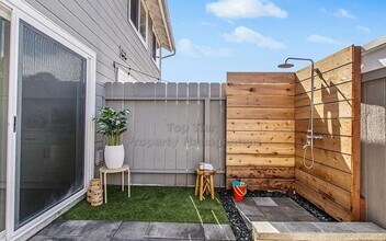 2525 Jefferson St in Carlsbad, CA - Building Photo - Building Photo