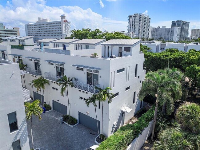 3270 NE 15th St in Pompano Beach, FL - Building Photo - Building Photo