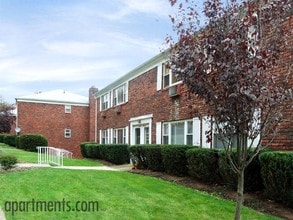 Mountain View Gardens in North Plainfield, NJ - Foto de edificio - Building Photo
