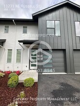 11231 NE Russell St in Portland, OR - Building Photo - Building Photo