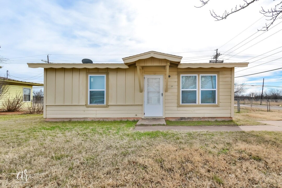 5397 Pueblo Dr in Abilene, TX - Foto de edificio