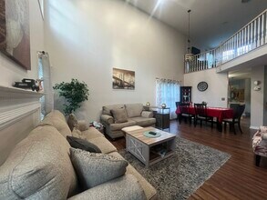 369 Prairie Meadow Ln in Vernon Hills, IL - Building Photo - Building Photo