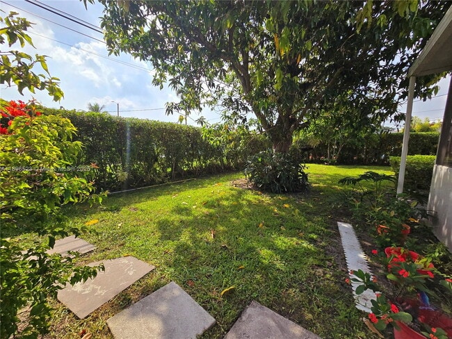 18441 NE 20th Pl in North Miami Beach, FL - Building Photo - Building Photo