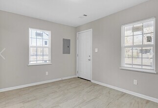 111 W Dison Ave in Memphis, TN - Building Photo - Building Photo