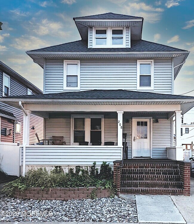 208 14th Ave in Belmar, NJ - Building Photo - Building Photo