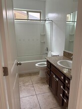 3806 N Alamos Ave in Clovis, CA - Building Photo - Building Photo