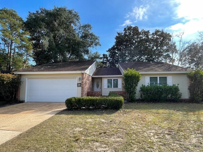 property at 606 Bayou Ln