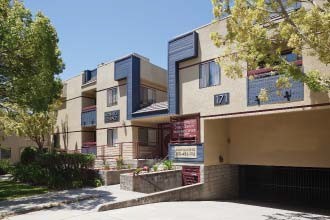 Monarch Terrace in Pasadena, CA - Building Photo - Building Photo