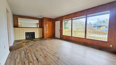 1112 N 29th St in Renton, WA - Building Photo - Building Photo