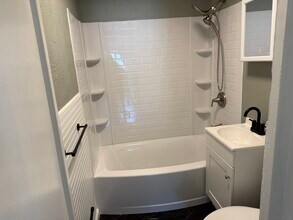 1420 W Jackson St in Kokomo, IN - Building Photo - Building Photo