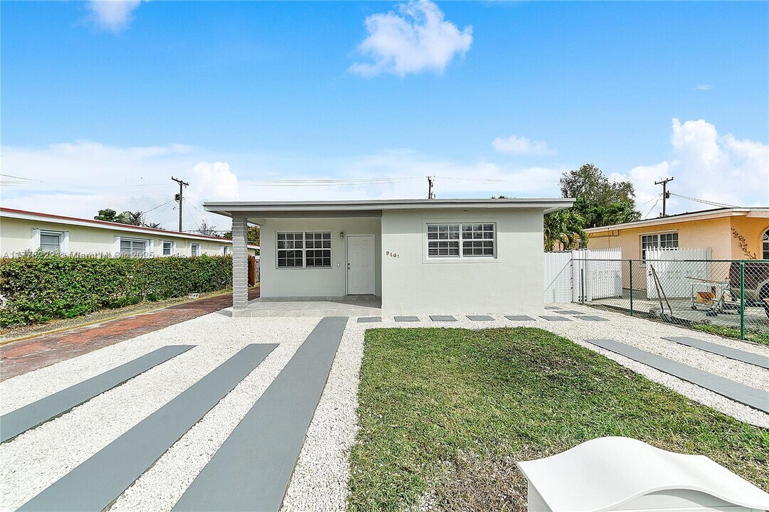 9461 SW 37th St in Miami, FL - Building Photo