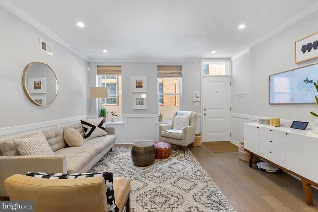 2136 Pemberton St in Philadelphia, PA - Building Photo - Building Photo