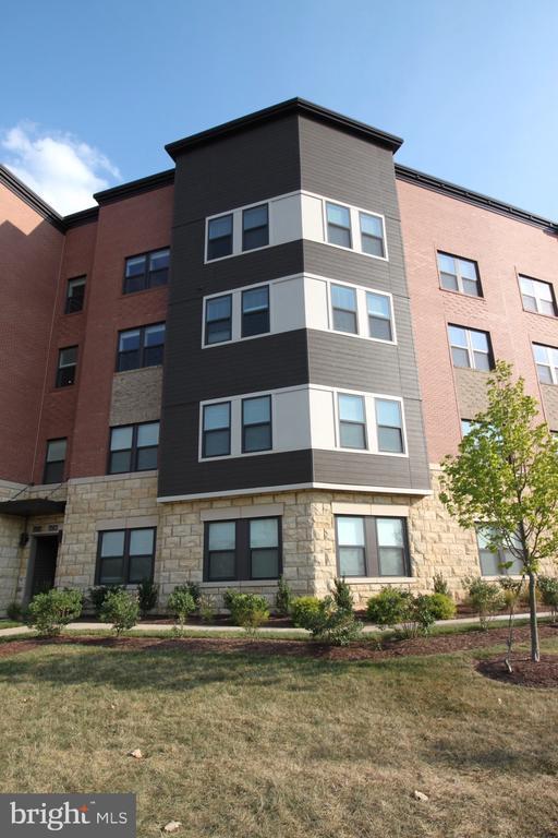 44738 Tiverton Sq in Ashburn, VA - Building Photo - Building Photo