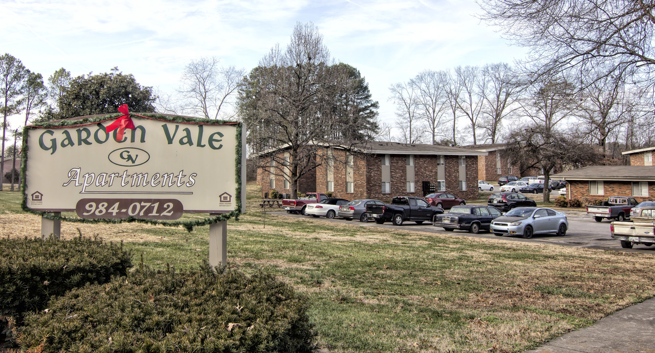 Garden Vale in Maryville, TN - Building Photo