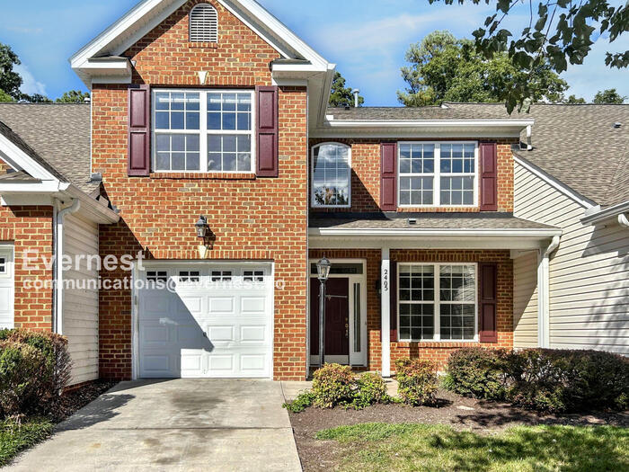 2405 Silver Lake Terrace in Midlothian, VA - Building Photo