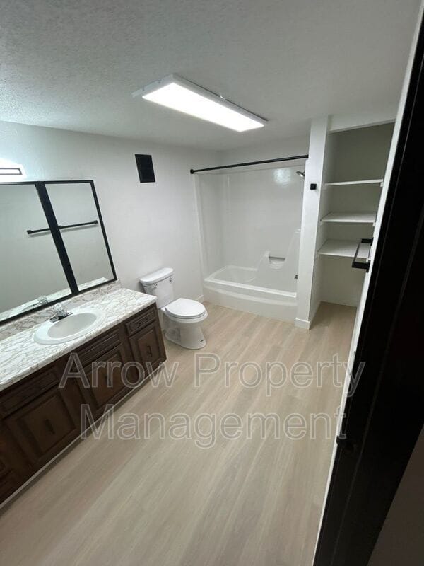 property at 207 E Arbor Ave