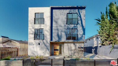 14423 Califa St-Unit -1/2 in Los Angeles, CA - Building Photo - Building Photo
