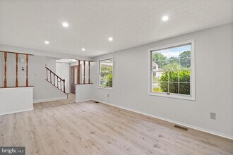 8084 Winding Way Ct in Springfield, VA - Building Photo - Building Photo