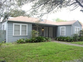 149 E Terra Alta Dr in San Antonio, TX - Building Photo