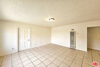 1214 E 82nd St in Los Angeles, CA - Building Photo - Building Photo