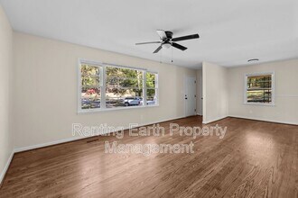 405 18th Ave NW in Center Point, AL - Building Photo - Building Photo