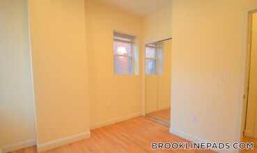 1801 Beacon St in Brookline, MA - Building Photo - Building Photo