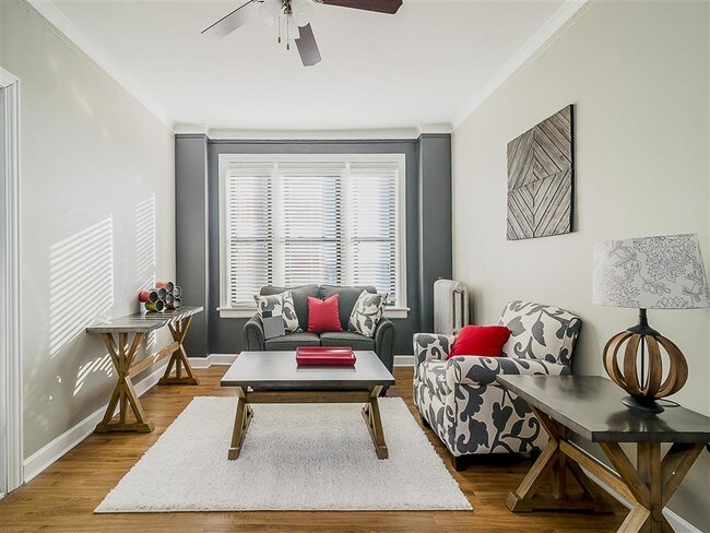7100 South Shore Apartment Homes in Chicago, IL - Foto de edificio - Interior Photo