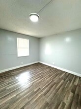 3375 Avenue J in Riviera Beach, FL - Building Photo - Building Photo