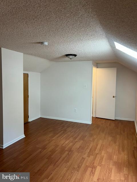 304 Hampshire Dr in Plainsboro, NJ - Foto de edificio - Building Photo