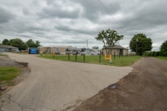 Stewart Place Estates in Lindale, TX - Foto de edificio - Building Photo