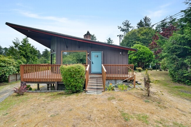 property at 3612 Seabreeze Ave