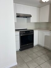 3285 8th Av W in Vancouver, BC - Building Photo - Building Photo