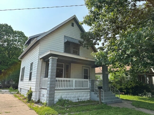 property at 2203 N Atlantic Ave