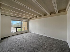 5804 Circulo Dr in Lago Vista, TX - Building Photo - Building Photo