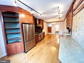 125 Warren Ave in Baltimore, MD - Building Photo - Building Photo