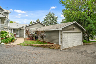 Van Dyke Townhomes in St. Paul, MN - Building Photo - Building Photo