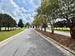 8092 Carmel Cir in Foley, AL - Building Photo - Building Photo
