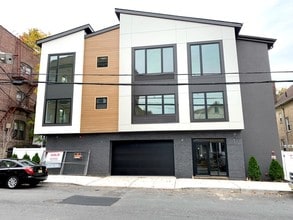 Parc Lofts in North Bergen, NJ - Building Photo - Building Photo