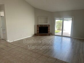 302 N Sycamore in Mesa, AZ - Building Photo - Building Photo