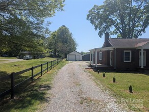 177 Rinehardt Rd in Mooresville, NC - Foto de edificio - Building Photo