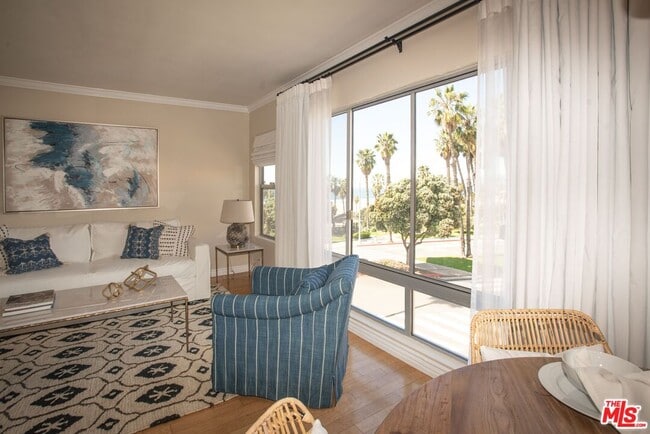 2101 Ocean Ave in Santa Monica, CA - Building Photo - Building Photo