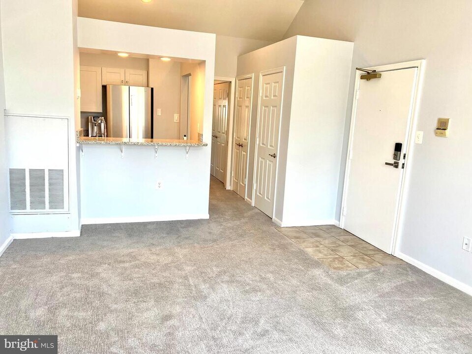 4733 Bradley Blvd in Chevy Chase, MD - Building Photo