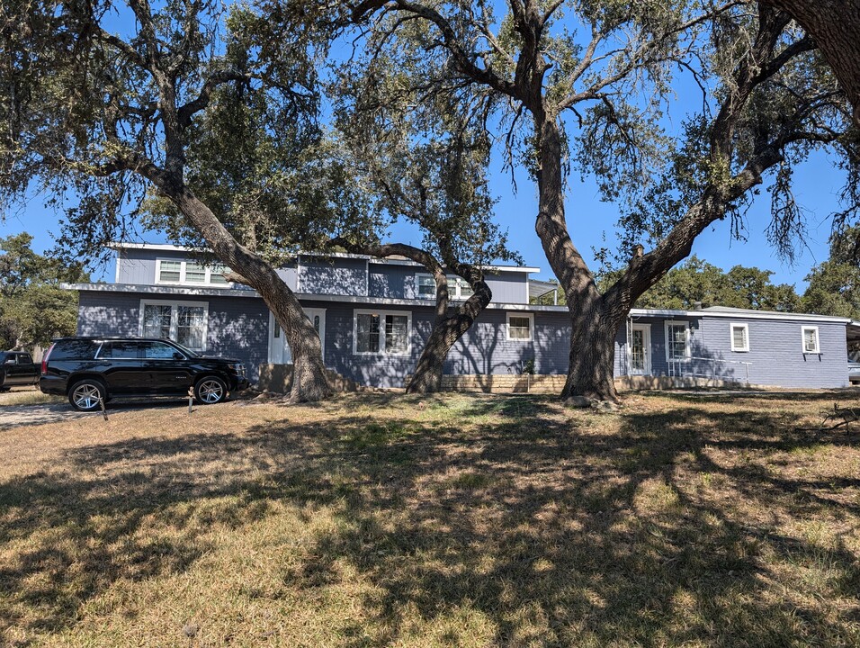 1201 Oblate Dr in Canyon Lake, TX - Building Photo