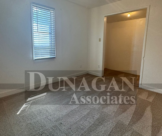 405 S Walnut St in Carlsbad, NM - Building Photo - Building Photo