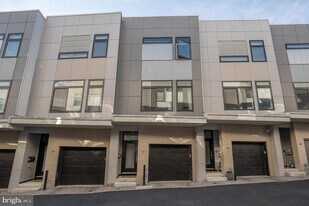 1326 N Mascher St in Philadelphia, PA - Building Photo