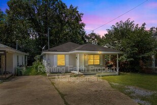 1134 Oak St in Montgomery, AL - Building Photo