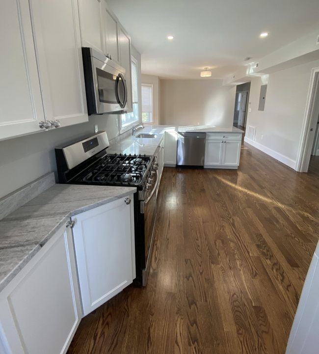 3 Hamilton Rd in Somerville, MA - Building Photo - Building Photo