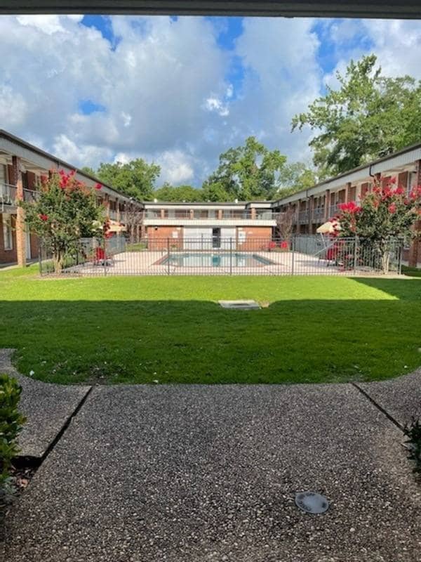 Midtown Commons Apartments in Mobile, AL - Building Photo - Building Photo