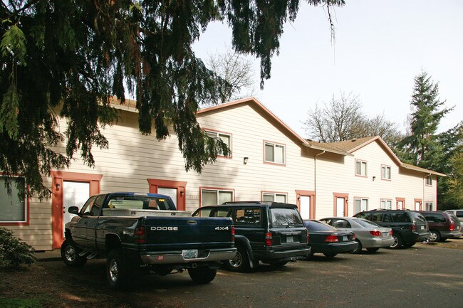 18284 SE Addie St in Milwaukie, OR - Foto de edificio - Building Photo