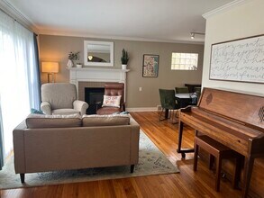 4716 Wolf Rd in Western Springs, IL - Building Photo - Building Photo